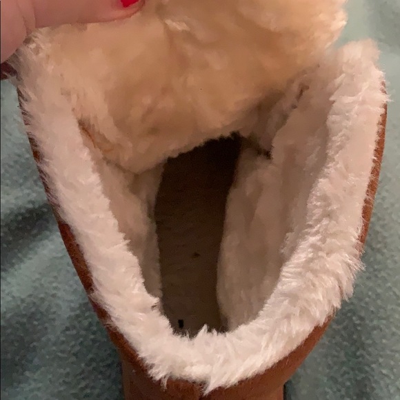 Boots - Picture 3 of 4